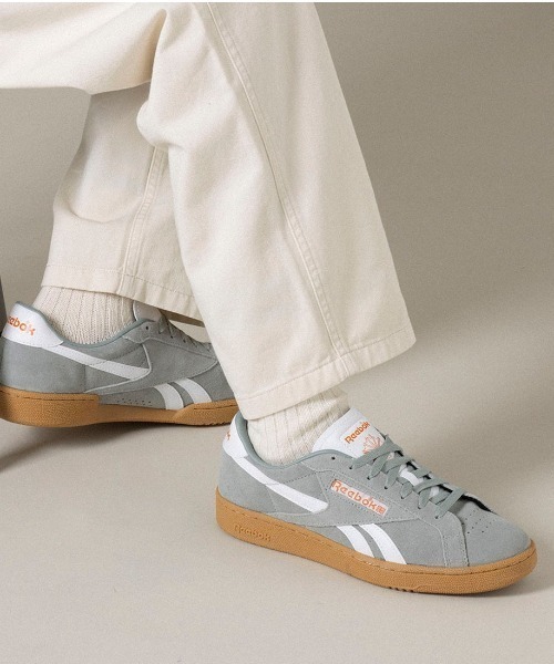 Reebok（リーボック）の「クラブシー グラウンズ UK / CLUB C GROUNDS UK（スニーカー・メンズ・アイボリー/グリーン/ライトグレー・22.5cm/23.0cm/23.5cm/24.5cm/24.0cm/25.0cm/25.5cm/26.0cm/26.5cm/27.0cm/27.5cm/28.0cm/28.5cm/29.0cm）」の4枚目の写真