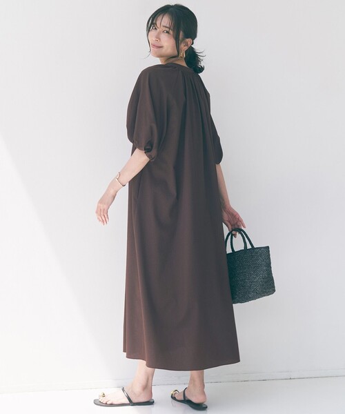 UNFILO(アンフィーロ)の「【野呂佳代さん着用】BREEZEMOVE バルーンスリーブ ワンピース(ワンピース・レディース・ブラック系/ダルブルー系/ダークブラウン系・X-LARGE/XX-LARGE)」の8枚目の写真