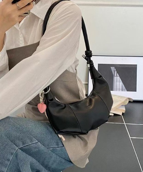 Achic(アシック)の「メタリックワンハンドルバッグ(ハンドバッグ・レディース・イエロー/アイボリー/ブラック/ブルーグリーン/シルバー・F)」の10枚目の写真