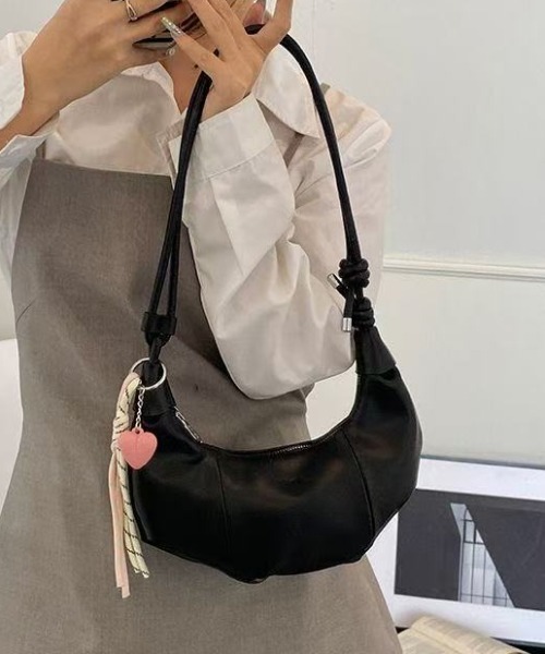 Achic(アシック)の「メタリックワンハンドルバッグ(ハンドバッグ・レディース・イエロー/アイボリー/ブラック/ブルーグリーン/シルバー・F)」の11枚目の写真