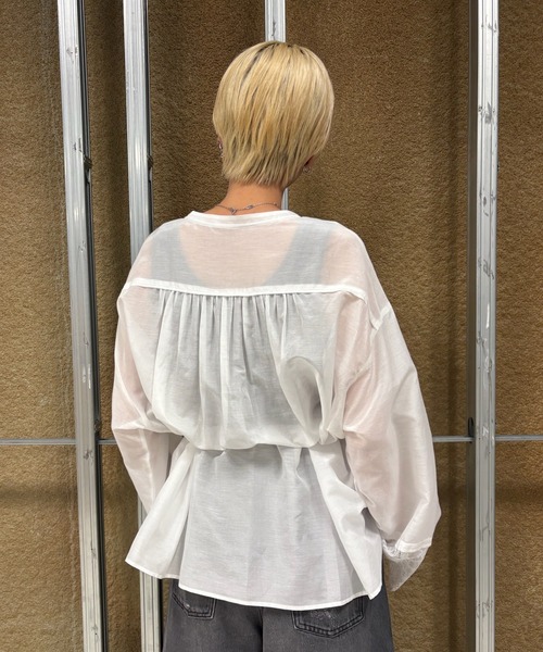 Ameri(アメリ)の「< ZOZOTOWN限定 > SHEER COTTON SILK LACE BLOUSE(Tシャツ/カットソー・レディース・テラコッタ/オフホワイト/ブラック・FREE)」の5枚目の写真