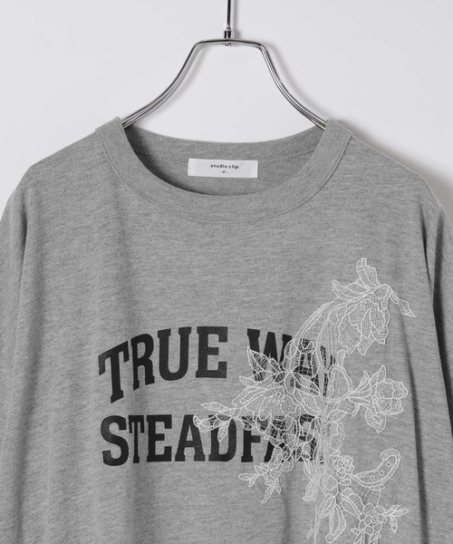 studio CLIP(スタディオクリップ)の「レースロゴロールアップTシャツ(Tシャツ/カットソー・レディース・グレー/カーキ/アイボリー・FREE)」の6枚目の写真