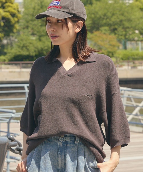 HECT(ヘクト)の「【HECT】High Gauge Skipper Logo Knit Polo / ハイゲージ畦編み ロゴ刺繍 スキッパー半袖ニットポロ<UVカット>(ポロシャツ・メンズ・オリーブ/ブラウン/ダークネイビー/チャコール/ブラック/ベージュ・S/L/M)」の2枚目の写真
