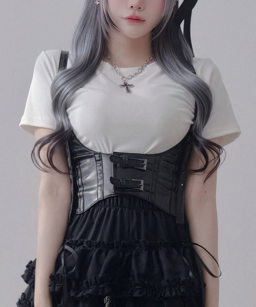 Diable baiser(ディアブルベーゼ)の「脇シャーリング半袖Tシャツ/カットソー(Tシャツ/カットソー・レディース・ブラック/オフホワイト・FREE)」の1枚目の写真
