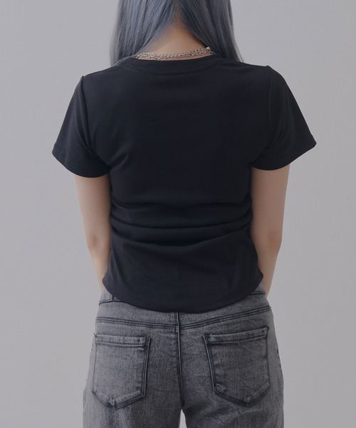Diable baiser(ディアブルベーゼ)の「脇シャーリング半袖Tシャツ/カットソー(Tシャツ/カットソー・レディース・ブラック/オフホワイト・FREE)」の10枚目の写真
