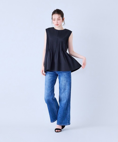 Audie a Muses(オーディアミューズ)の「ピンタックノースリーブブラウス(シャツ/ブラウス・レディース・ネイビー/ブラック/オフホワイト・38/42)」の15枚目の写真