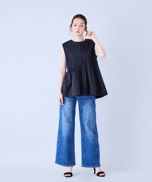 Audie a Muses(オーディアミューズ)の「ピンタックノースリーブブラウス(シャツ/ブラウス・レディース・ネイビー/ブラック/オフホワイト・38/42)」の14枚目の写真