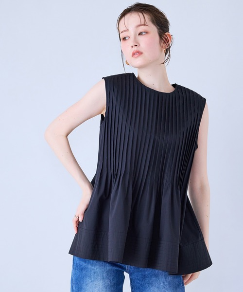 Audie a Muses(オーディアミューズ)の「ピンタックノースリーブブラウス(シャツ/ブラウス・レディース・ネイビー/ブラック/オフホワイト・38/42)」の13枚目の写真