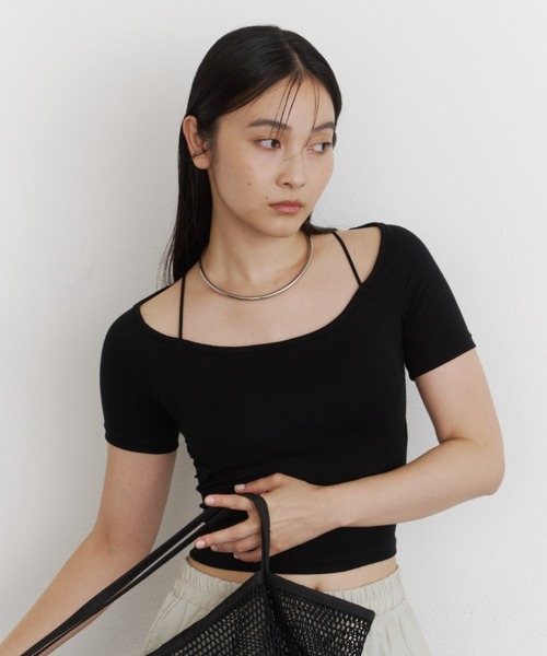 DFFUR.（ディフル）の「ストラップショートTシャツ【カップ付き】（Tシャツ/カットソー・レディース・オフホワイト/ブラック・FREE）」の13枚目の写真
