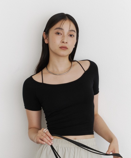 DFFUR.（ディフル）の「ストラップショートTシャツ【カップ付き】（Tシャツ/カットソー・レディース・オフホワイト/ブラック・FREE）」の14枚目の写真