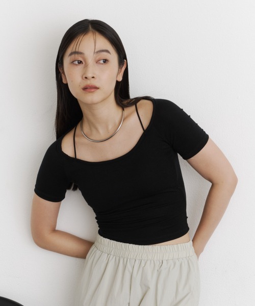DFFUR.（ディフル）の「ストラップショートTシャツ【カップ付き】（Tシャツ/カットソー・レディース・オフホワイト/ブラック・FREE）」の16枚目の写真
