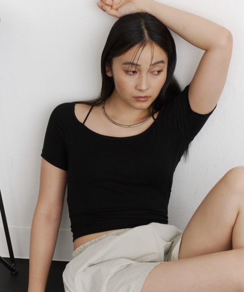 DFFUR.（ディフル）の「ストラップショートTシャツ【カップ付き】（Tシャツ/カットソー・レディース・オフホワイト/ブラック・FREE）」の18枚目の写真