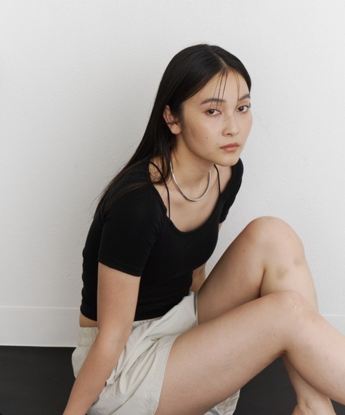 DFFUR.（ディフル）の「ストラップショートTシャツ【カップ付き】（Tシャツ/カットソー・レディース・オフホワイト/ブラック・FREE）」の20枚目の写真