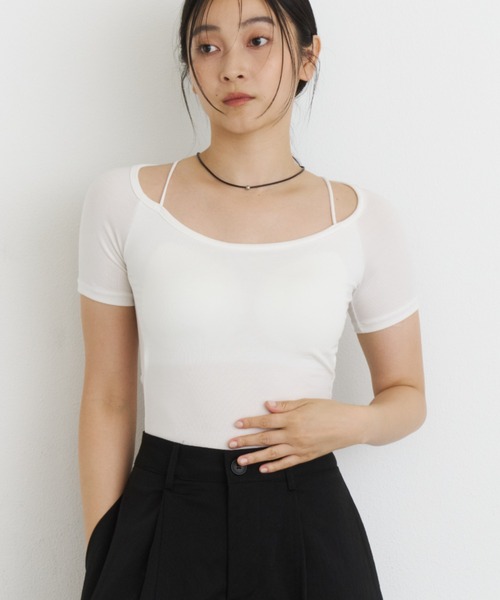 DFFUR.（ディフル）の「ストラップショートTシャツ【カップ付き】（Tシャツ/カットソー・レディース・オフホワイト/ブラック・FREE）」の3枚目の写真