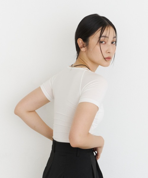 DFFUR.（ディフル）の「ストラップショートTシャツ【カップ付き】（Tシャツ/カットソー・レディース・オフホワイト/ブラック・FREE）」の9枚目の写真