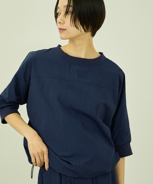 VICKY(ビッキー)の「撥水ナイロンプルオーバー(シャツ/ブラウス・レディース・ネイビー/ブラック/チャコールグレー・M)」の20枚目の写真