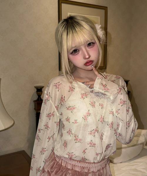 Lovilyn(ラヴィリン)の「レースワッペンシアートップス(Tシャツ/カットソー・レディース・ホワイト/アイボリー・FREE)」の7枚目の写真