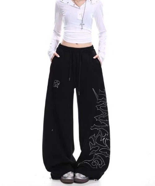 SHEPP（シープ）の「ラインストーン トライバルデザイン ワイドスウェットパンツ ルーズシルエット（スウェットパンツ・レディース・ホワイト/ブラック・M/L）」の20枚目の写真
