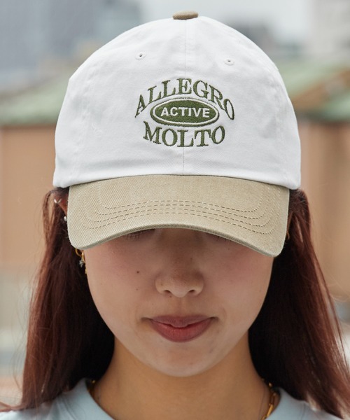 Chick(チック)の「2-Tone College Logo Baseball Cap / 2トーン カレッジロゴ ベースボールキャップ カーブバイザー 配色 バイカラー レディース メンズ 2026年 夏 夏服(キャップ・レディース・ブラック/ベージュ・FREE)」の2枚目の写真