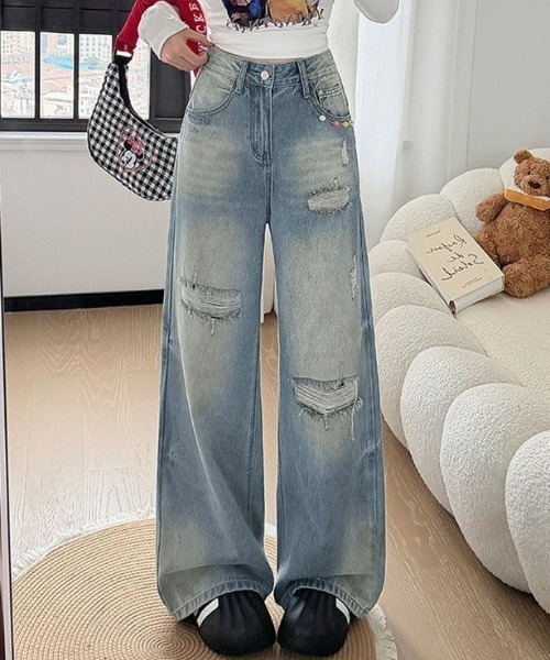AMAJI(アマジ)の「クラッシュ加工 デニムパンツ(デニムパンツ・レディース・ブルー・SMALL/MEDIUM/LARGE/X-LARGE)」の1枚目の写真
