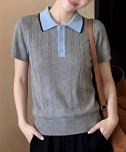 AMAJI(アマジ)の「配色切替 ポロカラー サマーニット 半袖Tシャツ(Tシャツ/カットソー・レディース・グレー・MEDIUM/SMALL)」の2枚目の写真