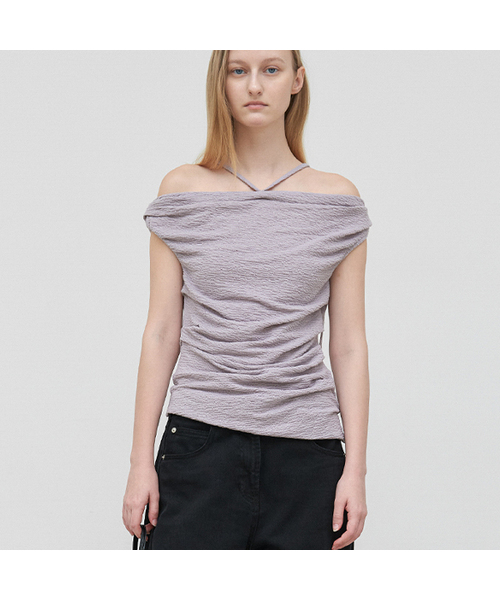 ATELIER NAIN(アトリエナイン)の「WAFFLE TEXTURE SIDE-TUCKS OFF SHOULDER BLOUSE (BL-4410)(シャツ/ブラウス・レディース・ホワイト/ブラック/パープル/ブルー・SMALL/MEDIUM)」の4枚目の写真