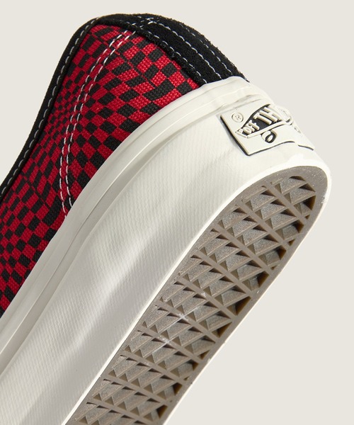 VANS（バンズ）の「VANS PREMIUM オーセンティック / LX Authentic 44 Heritage RED VN000Z6RCJG1（スニーカー・メンズ・ブラック×レッド・11/8/10/9/8.5/9.5/10.5/6.5）」の2枚目の写真