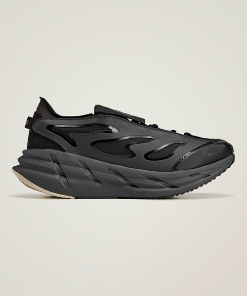 adidas by Stella McCartney(アディダスバイステラマッカートニー)の「adidas by Stella McCartneyアディスター / Adistar / アディダス adidas(スニーカー・レディース・ブラック・27.0cm/23.0cm/22.5cm/25.0cm/25.5cm/26.0cm/26.5cm/28.0cm/28.5cm/27.5cm/24.5cm/23.5cm/24.0cm)」の2枚目の写真