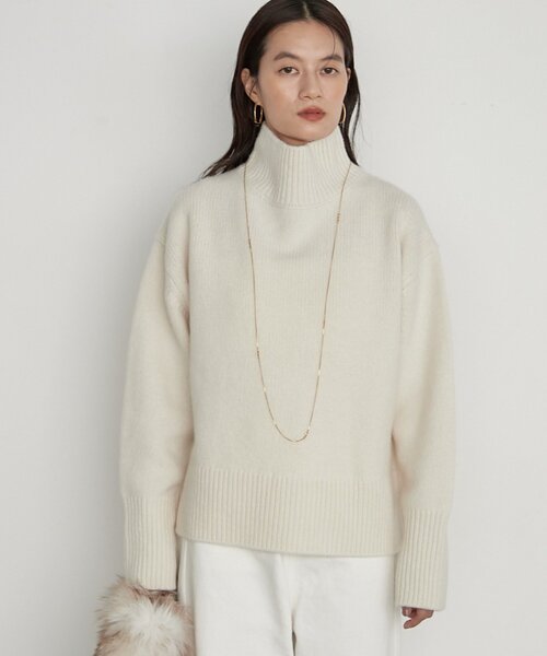 LOUNGEDRESS(ラウンジドレス)の「《イージーケア/セットアップ可》ヤクウールハイネックニット(ニット/セーター・レディース・オフホワイト/グレー/ブラック・FREE)」の4枚目の写真
