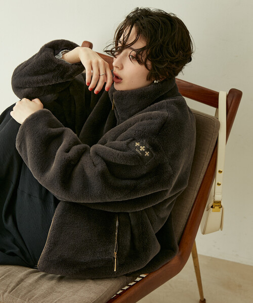 FREAK'S STORE(フリークスストア)の「TATRAS/タトラス BARBRA<別注カラーあり>/バルブラ/LCKA0038033588(その他アウター・レディース・ベージュ/ブラウン/グレー/ライトグレー/チャコール/ブラック・2/1)」の20枚目の写真