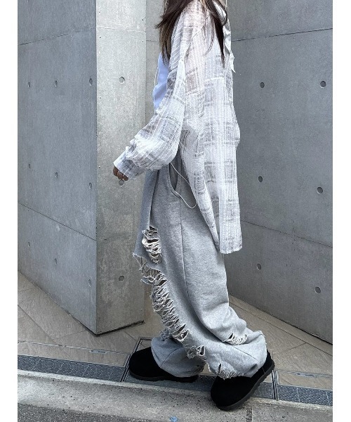 YACA(ヤーカ)の「Over Damage Sweat Pants/オーバーダメージスウェットパンツ【ユニセックス着用可能】(スウェットパンツ・レディース・グレー/ブラック・FREE)」の9枚目の写真