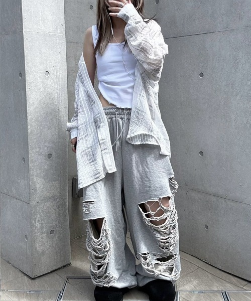 YACA(ヤーカ)の「Over Damage Sweat Pants/オーバーダメージスウェットパンツ【ユニセックス着用可能】(スウェットパンツ・レディース・グレー/ブラック・FREE)」の10枚目の写真