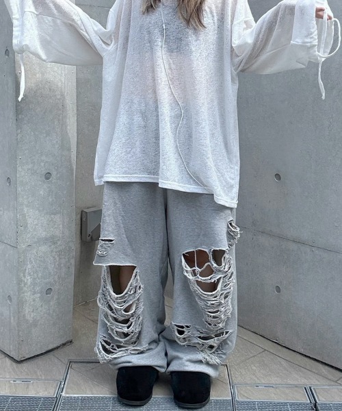 YACA(ヤーカ)の「Over Damage Sweat Pants/オーバーダメージスウェットパンツ【ユニセックス着用可能】(スウェットパンツ・レディース・グレー/ブラック・FREE)」の15枚目の写真