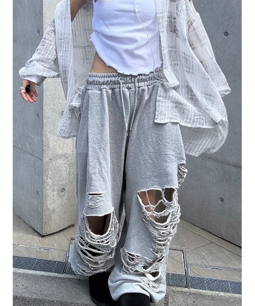 YACA(ヤーカ)の「Over Damage Sweat Pants/オーバーダメージスウェットパンツ【ユニセックス着用可能】(スウェットパンツ・レディース・グレー/ブラック・FREE)」の16枚目の写真
