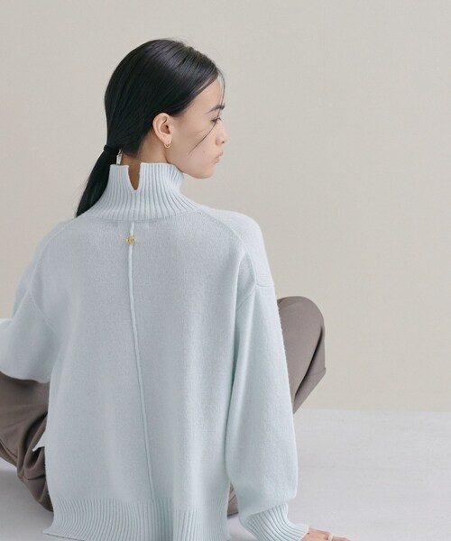 cloenc(クロエンス)の「Relaxy Rich カシミヤ混 ハイネックニット(ニット/セーター・レディース・ライトグリーン/ベビーピンク/ライトグレー系8/ベージュ系8/オフホワイト/レッド系1・02/00)」の18枚目の写真