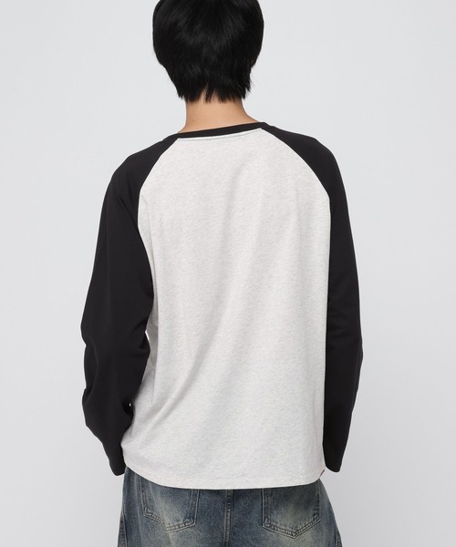 ALAND(エーランド)の「【UNISEX】ALAND/Aロゴラグランロングスリーブ(Tシャツ/カットソー・レディース・ネイビー/ブラック・SMALL/LARGE)」の10枚目の写真