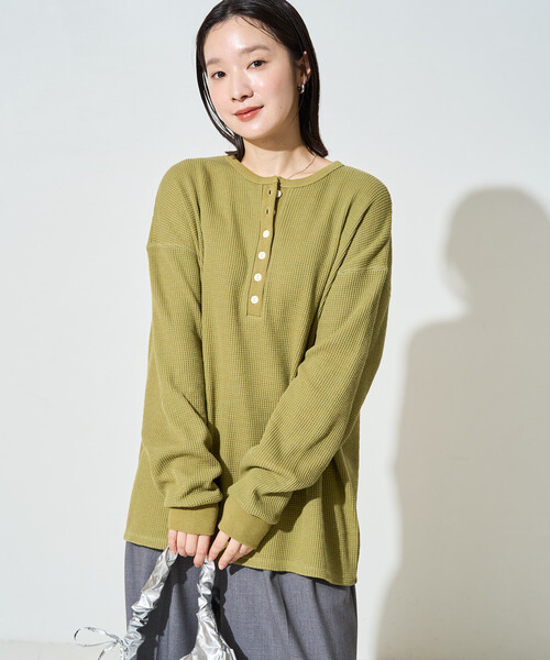 FREAK'S STORE(フリークスストア)の「限定展開 ヘビー ワッフル ヘンリーネック チュニック プルオーバー(Tシャツ/カットソー・レディース・オフホワイト/チャコールグレー/グレー/ブルーグリーン/ピンク/オリーブ/ブラウン・フリ-)」の6枚目の写真
