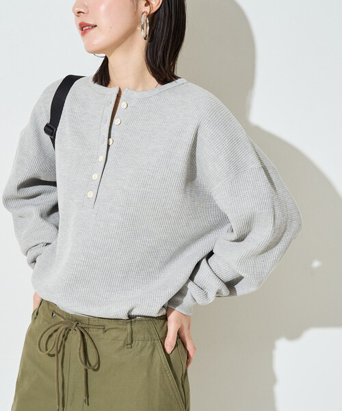 FREAK'S STORE(フリークスストア)の「限定展開 ヘビー ワッフル ヘンリーネック チュニック プルオーバー(Tシャツ/カットソー・レディース・オフホワイト/チャコールグレー/グレー/ブルーグリーン/ピンク/オリーブ/ブラウン・フリ-)」の9枚目の写真