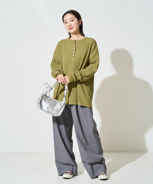 FREAK'S STORE(フリークスストア)の「限定展開 ヘビー ワッフル ヘンリーネック チュニック プルオーバー(Tシャツ/カットソー・レディース・オフホワイト/チャコールグレー/グレー/ブルーグリーン/ピンク/オリーブ/ブラウン・フリ-)」の21枚目の写真