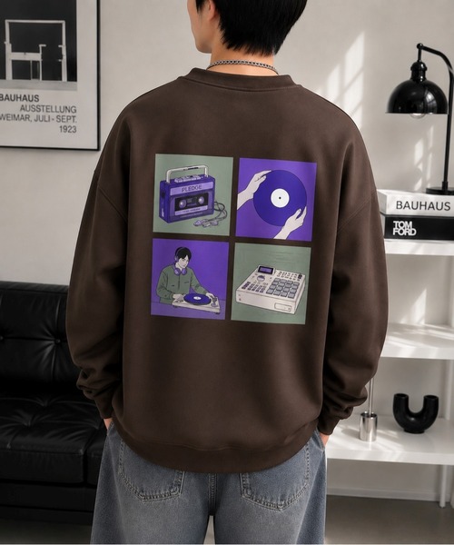Bling Leads(ブリングリーズ)の「【Bls】 【ZM】【Bling Leads】ダンボールポンチ PTトレーナー(Tシャツ/カットソー・メンズ・ブラウン・LARGE)」の1枚目の写真
