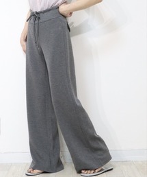 きれいめポンチタッチ フレアパンツ