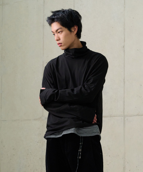 DESIRED(デシレッド)の「エッセンシャル タートルネックTシャツ-FFSK5111C03(Tシャツ/カットソー・レディース・ブラック・MEDIUM/LARGE/X-LARGE)」の3枚目の写真