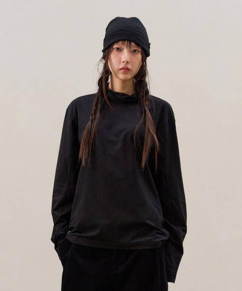 DESIRED(デシレッド)の「エッセンシャル タートルネックTシャツ-FFSK5111C03(Tシャツ/カットソー・レディース・ブラック・MEDIUM/LARGE/X-LARGE)」の5枚目の写真