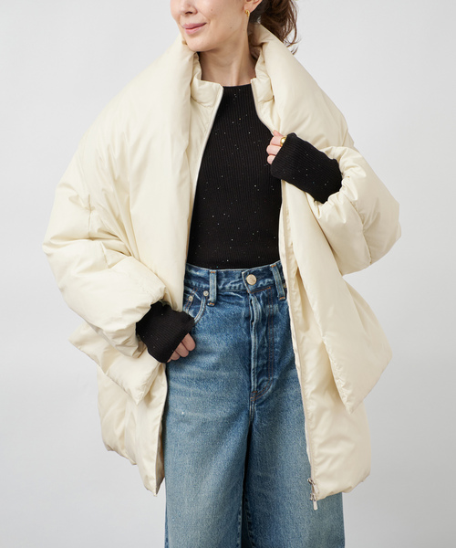 VERMEIL par iena(ヴェルメイユパーイエナ)の「Taffeta Bow ダウンコート(ダウンジャケット/コート・レディース・ブラック/アイボリー・38/36)」の2枚目の写真