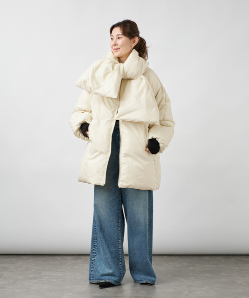 VERMEIL par iena(ヴェルメイユパーイエナ)の「Taffeta Bow ダウンコート(ダウンジャケット/コート・レディース・ブラック/アイボリー・38/36)」の8枚目の写真
