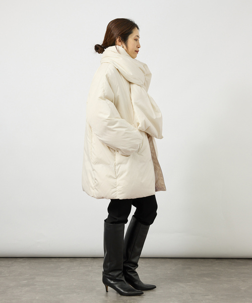 VERMEIL par iena(ヴェルメイユパーイエナ)の「Taffeta Bow ダウンコート(ダウンジャケット/コート・レディース・ブラック/アイボリー・38/36)」の13枚目の写真