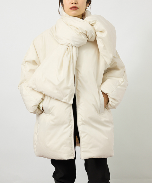 VERMEIL par iena(ヴェルメイユパーイエナ)の「Taffeta Bow ダウンコート(ダウンジャケット/コート・レディース・ブラック/アイボリー・38/36)」の16枚目の写真