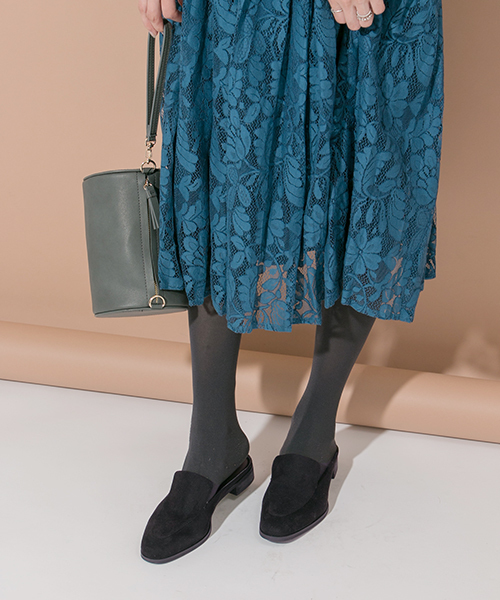 URBAN RESEARCH（アーバンリサーチ）の「UR スリッパローファー（ローファー・レディース・ブラック/モカ・38/36/37）」の2枚目の写真