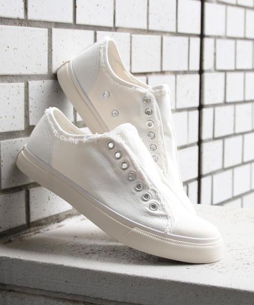 coen(コーエン)の「キャンバススリッポンスニーカー(メンズ)(スリッポン・メンズ・ネイビー/オリーブ/ホワイト/ライトグレー・SMALL/LARGE/MEDIUM)」の2枚目の写真