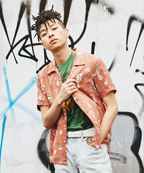 HYSTERIC GLAMOUR（ヒステリックグラマー）の「SKULL BAND総柄 半袖イタリアンカラーSH（シャツ/ブラウス・メンズ・ブラック系その他/ピンク系その他・MEDIUM/LARGE/SMALL）」の2枚目の写真